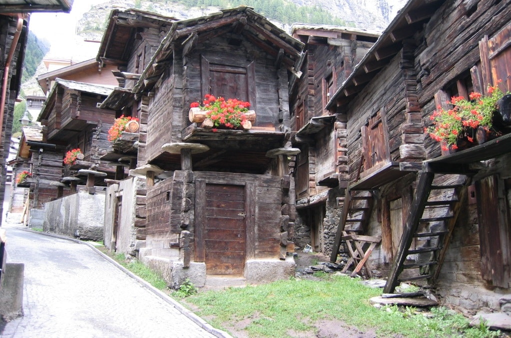 maisons traditionnelles vieux village Zermatt