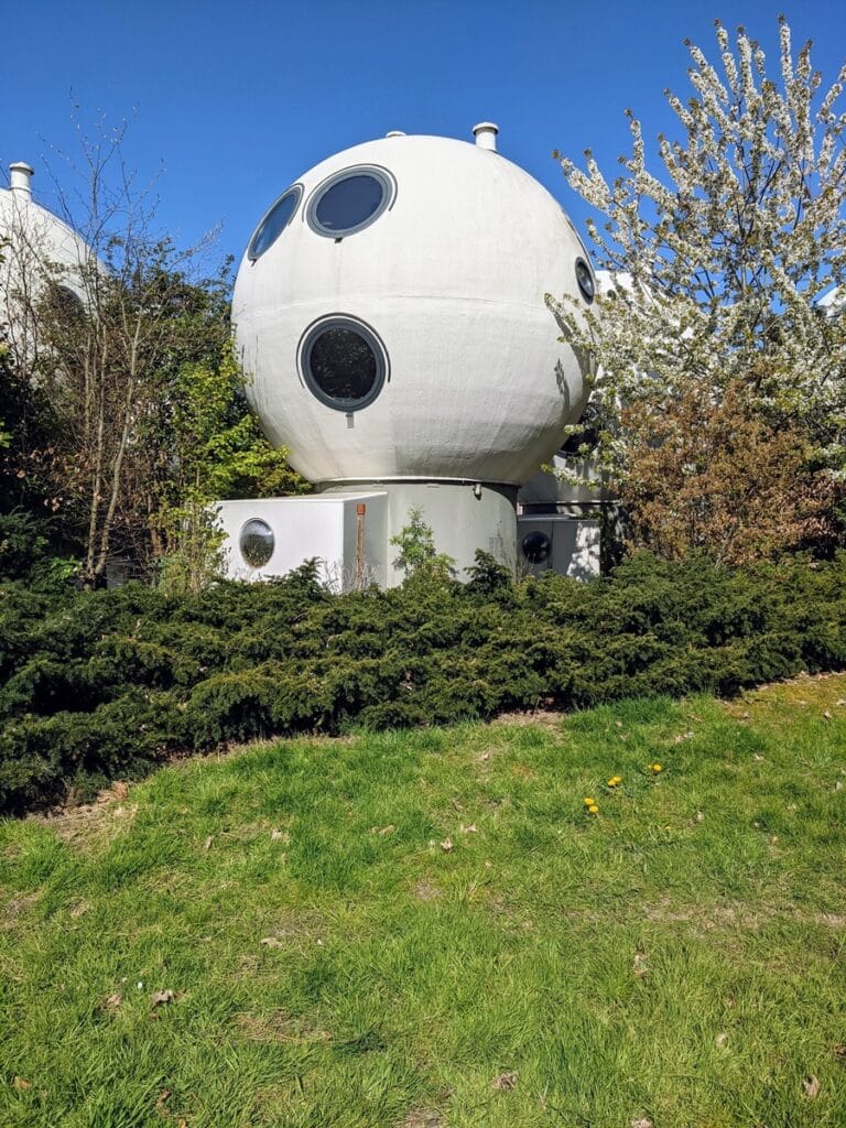 maison boule Bolwoningen