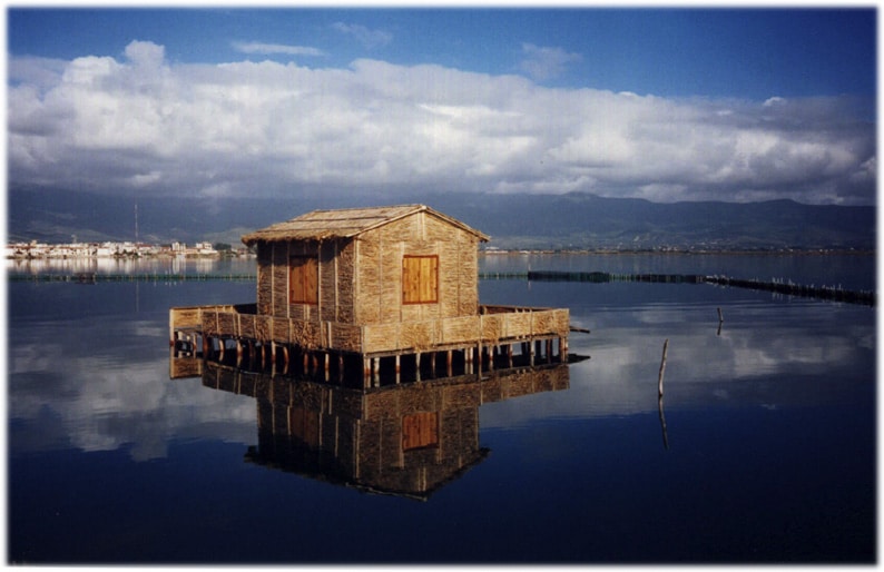 Maison traditionnelle sur pilotis du lagon de Missolonghi