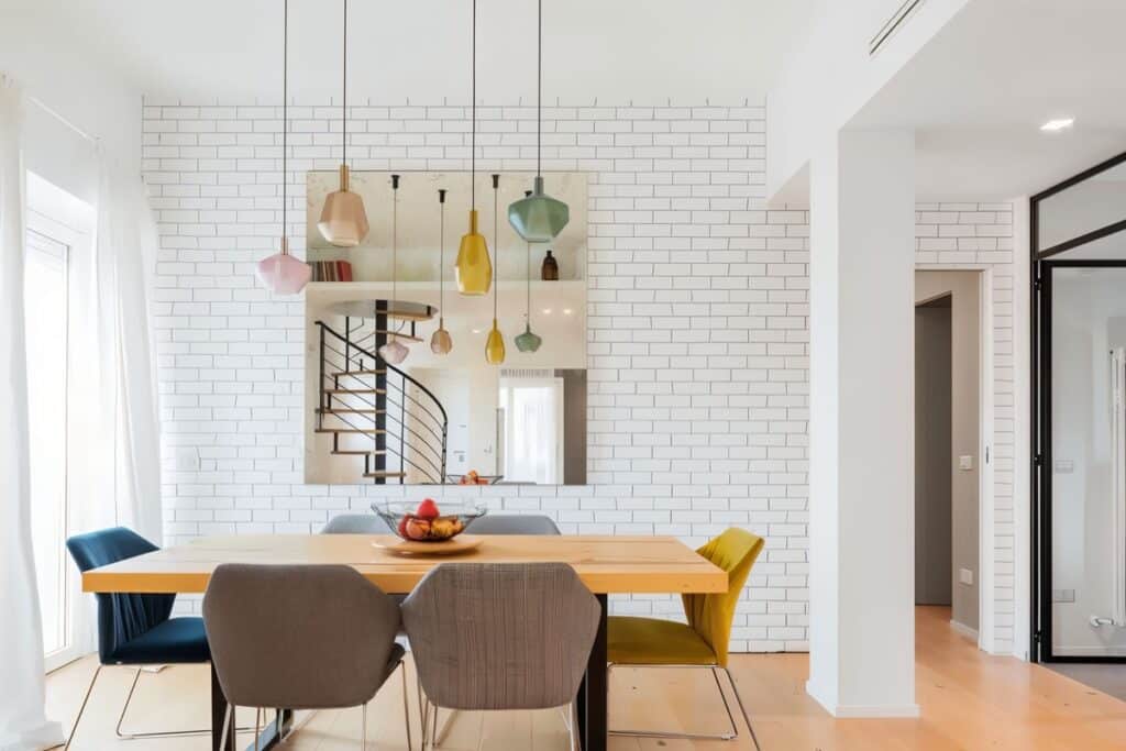Appartement avec escalier en colimaçon et vue sur Rome