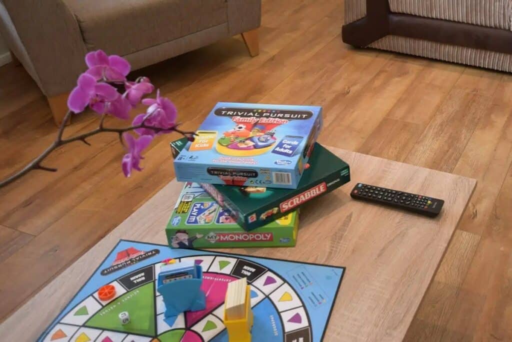 jeux de société table basse salon