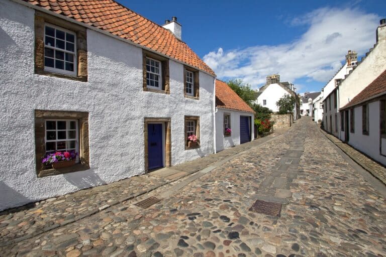rue pavée de Culross