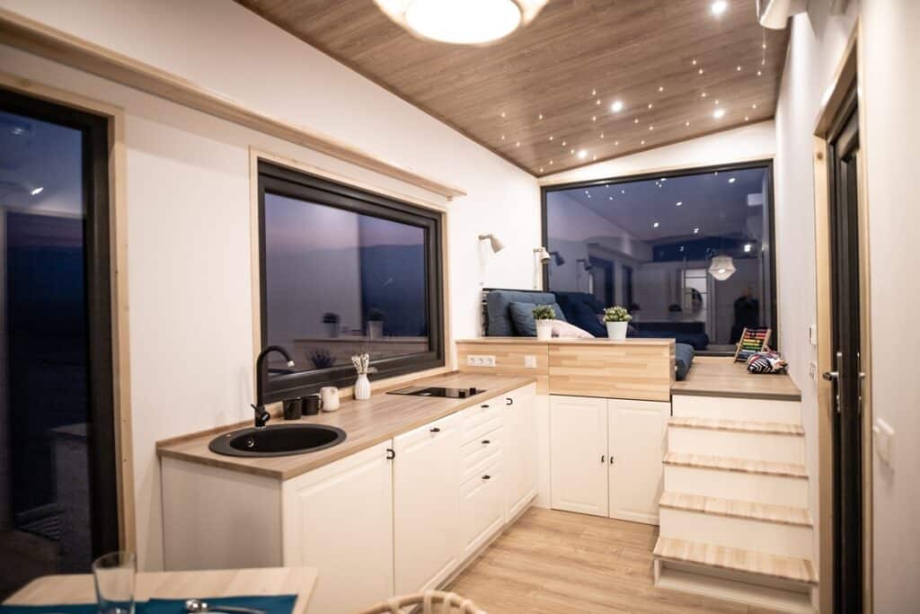 lumière allumée dans tiny house