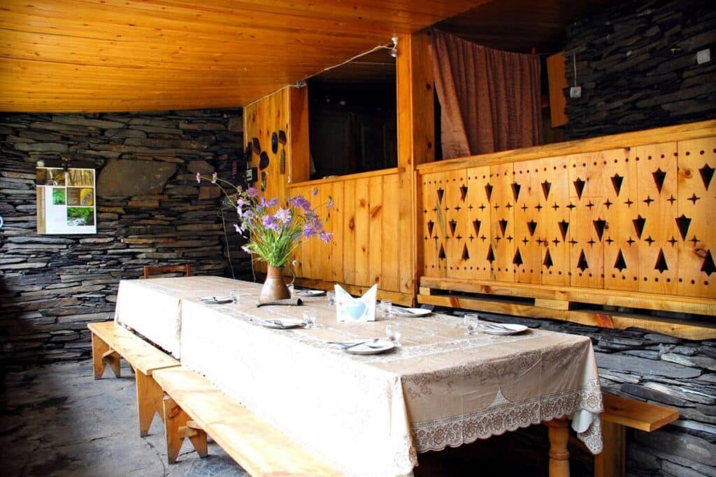 intérieur maison traditionnelle de Dartlo