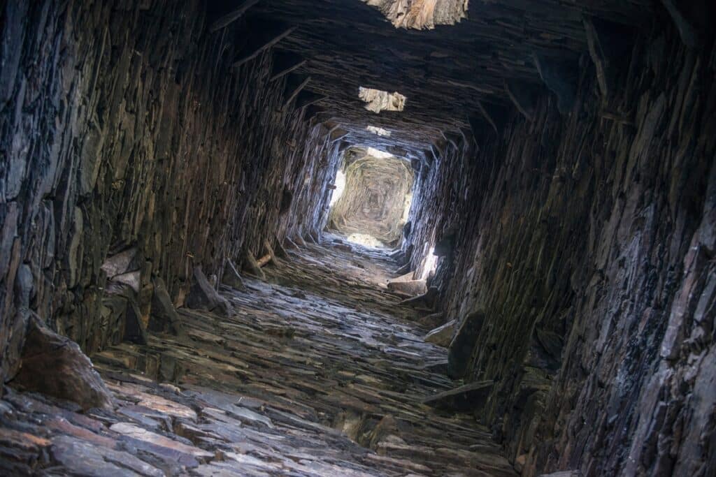 intérieur d'une tour de Dartlo