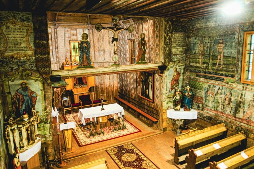 intérieur de l'église Hervartov
