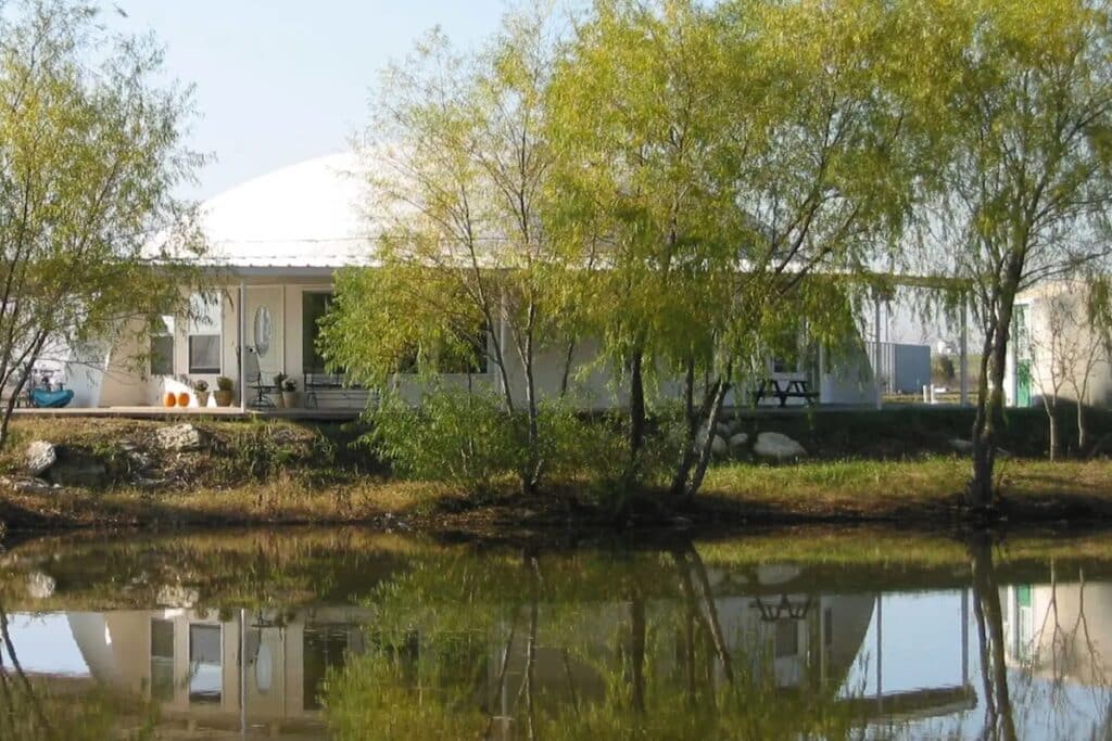 maison dome monolithique