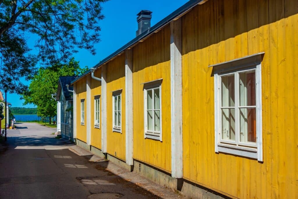 maison en bois colorée à Ekenas Raseborg