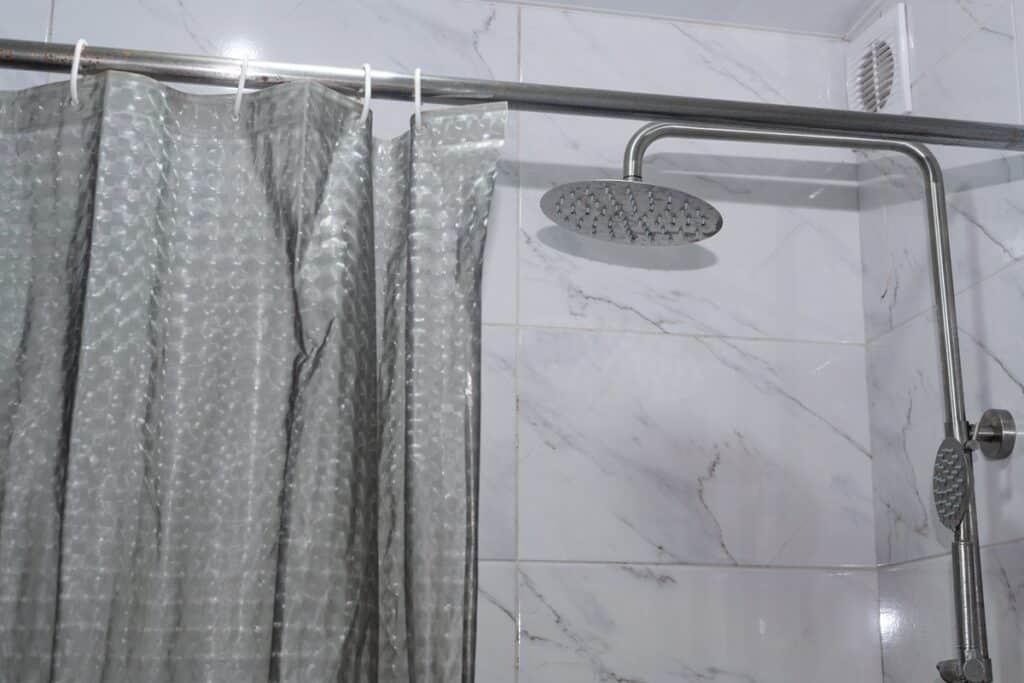 Conseils pour choisir le bon rideau de douche