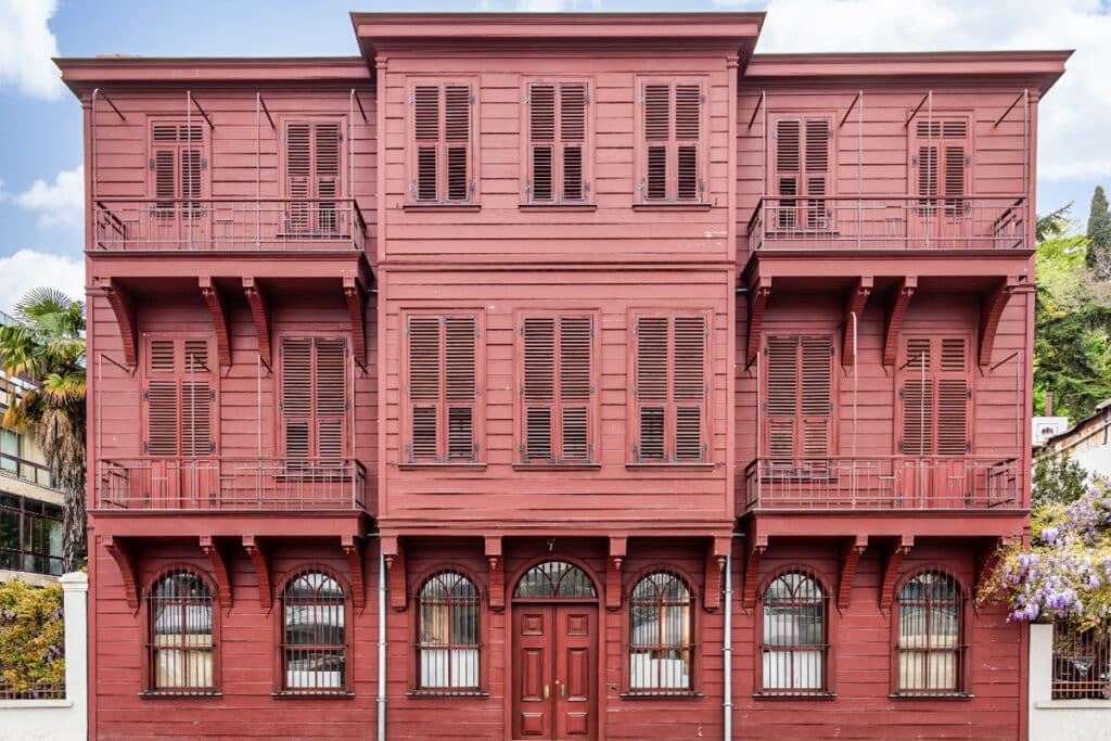 ancienne maison en bois à Istanbul