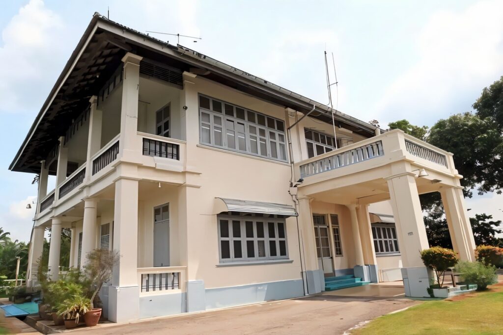 bungalow colonial peranakan