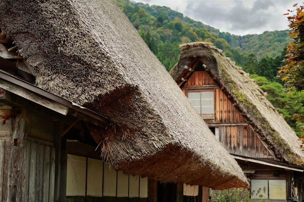 toits de minka au Japon