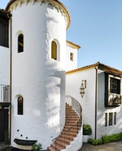 architecture de style renouveau espagnol