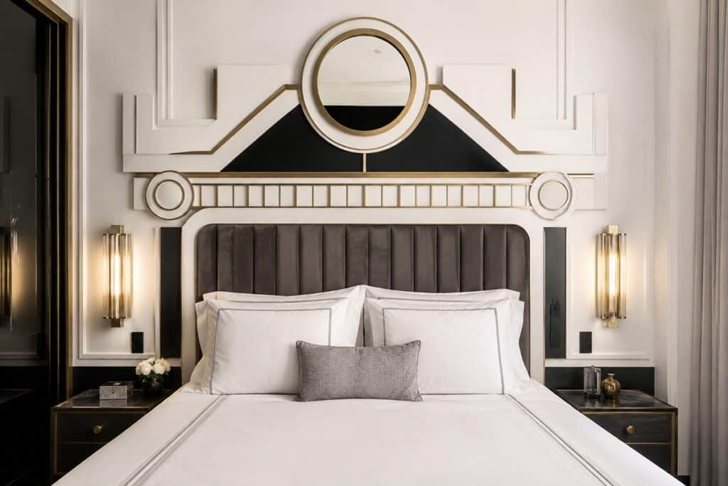 chambre avec tête de lit art déco