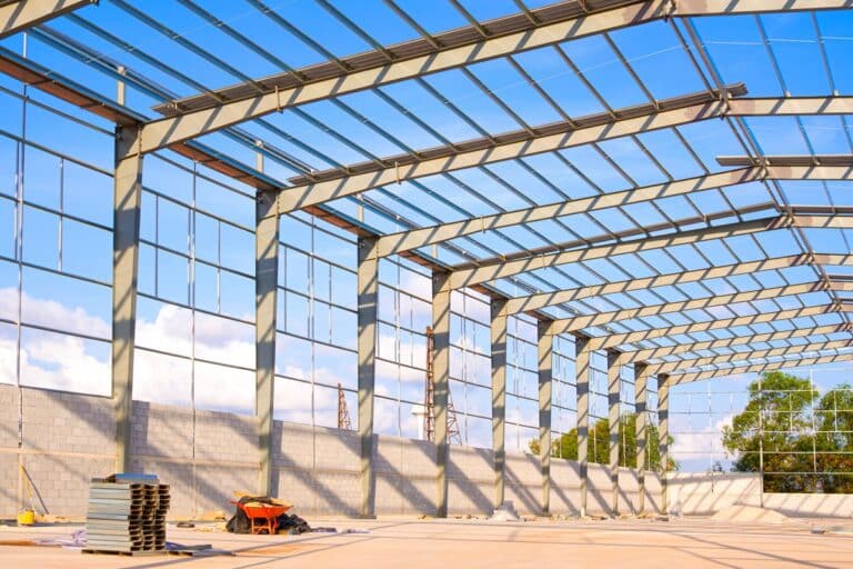 grande charpente métallique pour bâtiment agricole