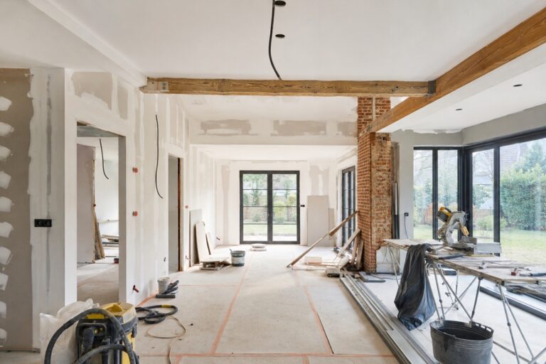 intérieur d'une maison en travaux à Toulouse