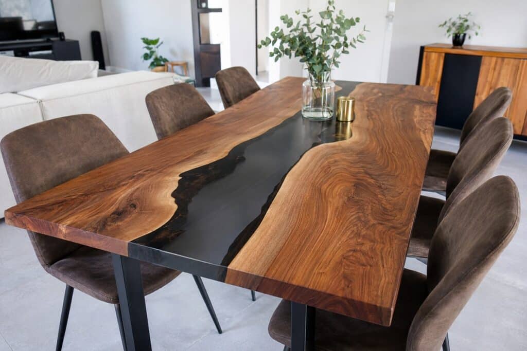 magnifique table rivière dans une salle à manger moderne