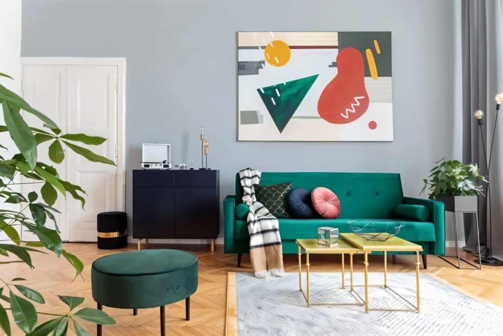salon décoré avec goôt dans le style abstrait