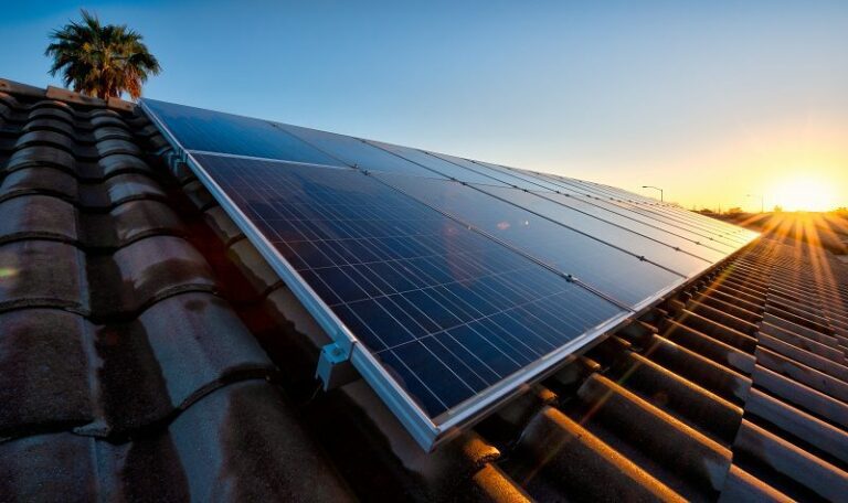 panneaux solaires toit