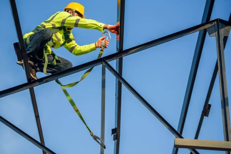 Comment bien effectuer des travaux en hauteur