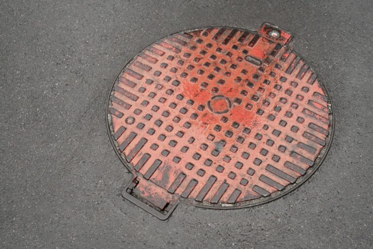 Plaque d'égout et réglementation NF EN 124