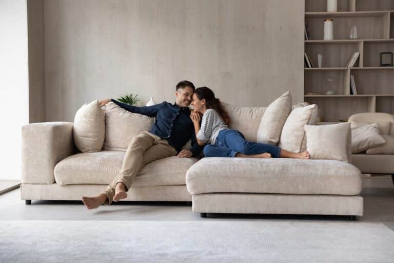 Comment trouver le canapé le plus confortable pour votre salon