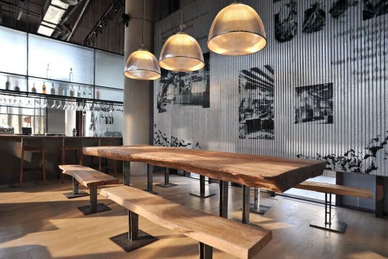 intérieur décoré dans le style industriel