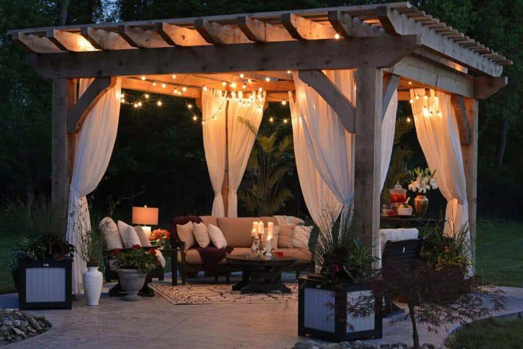 pergola illuminée le soir