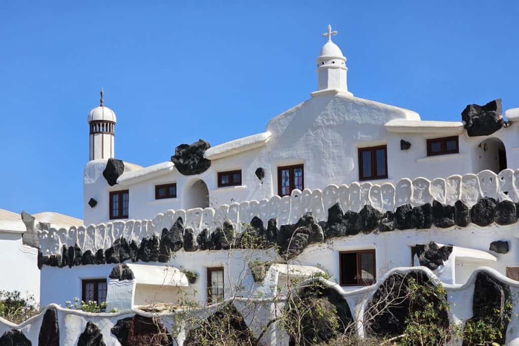 bâtiment singulier à arecife