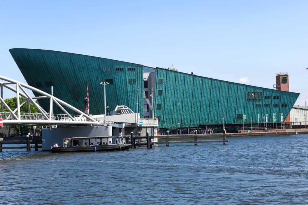 musée des sciences NEMO