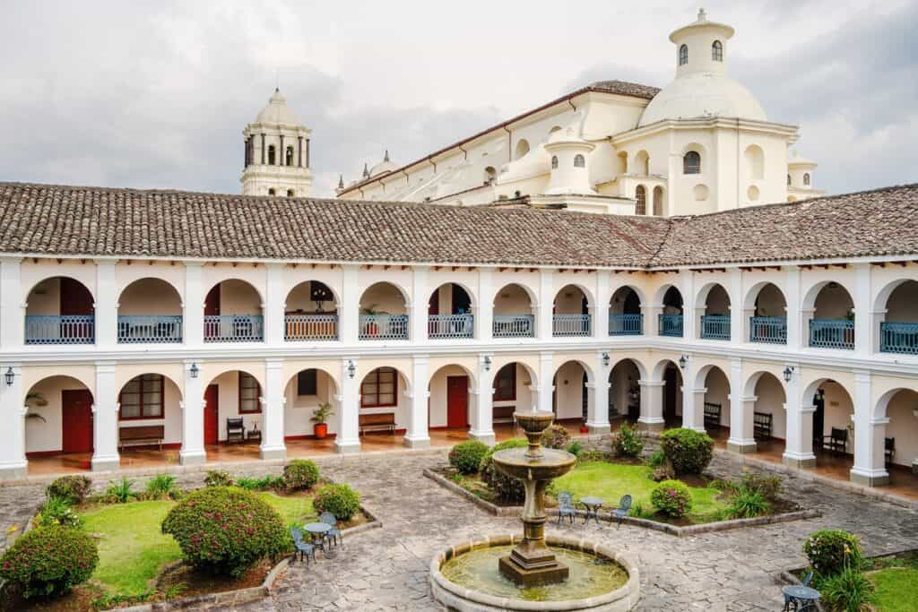 église coloniale à Popayan