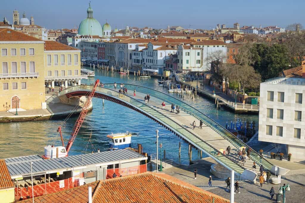 Pont de la Constitution