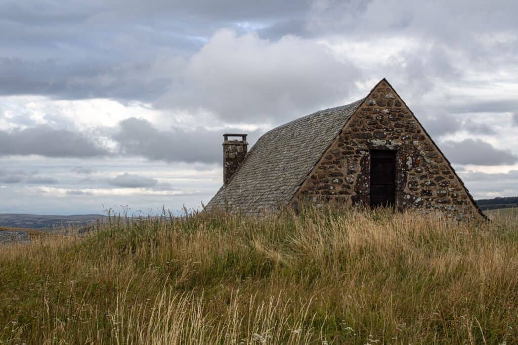 vieux buron dans le Cantal