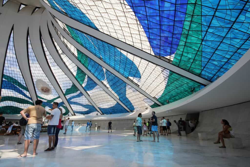 intérieur cathédrale de Brasilia