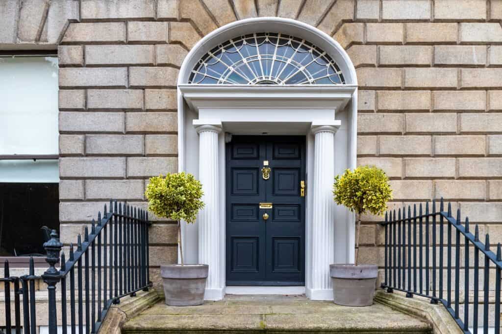 porte de maison géorgienne irlandaise