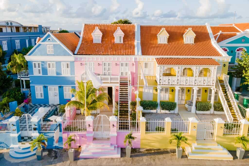 maisons colorées à Willemstad