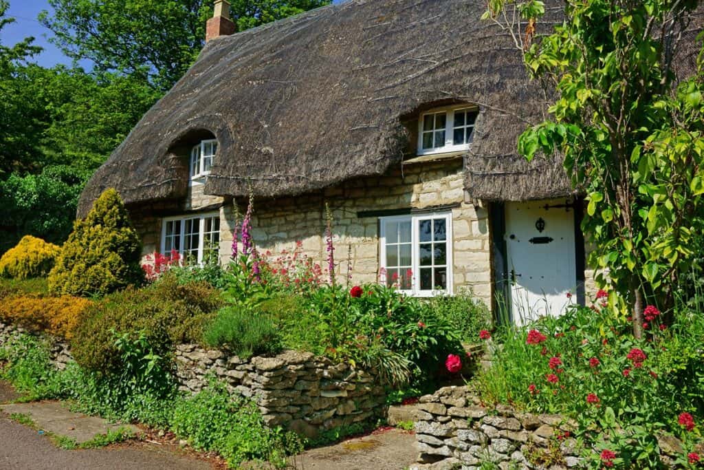 chocolate box cottage