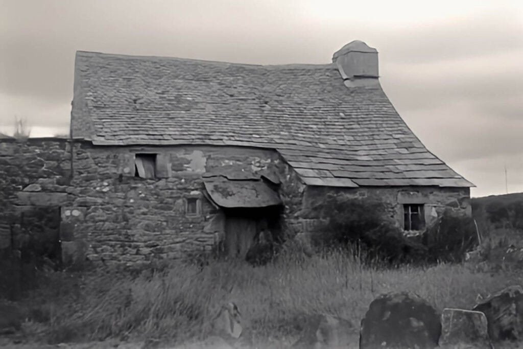 logis de ferme à avancée du début 19ème siècle