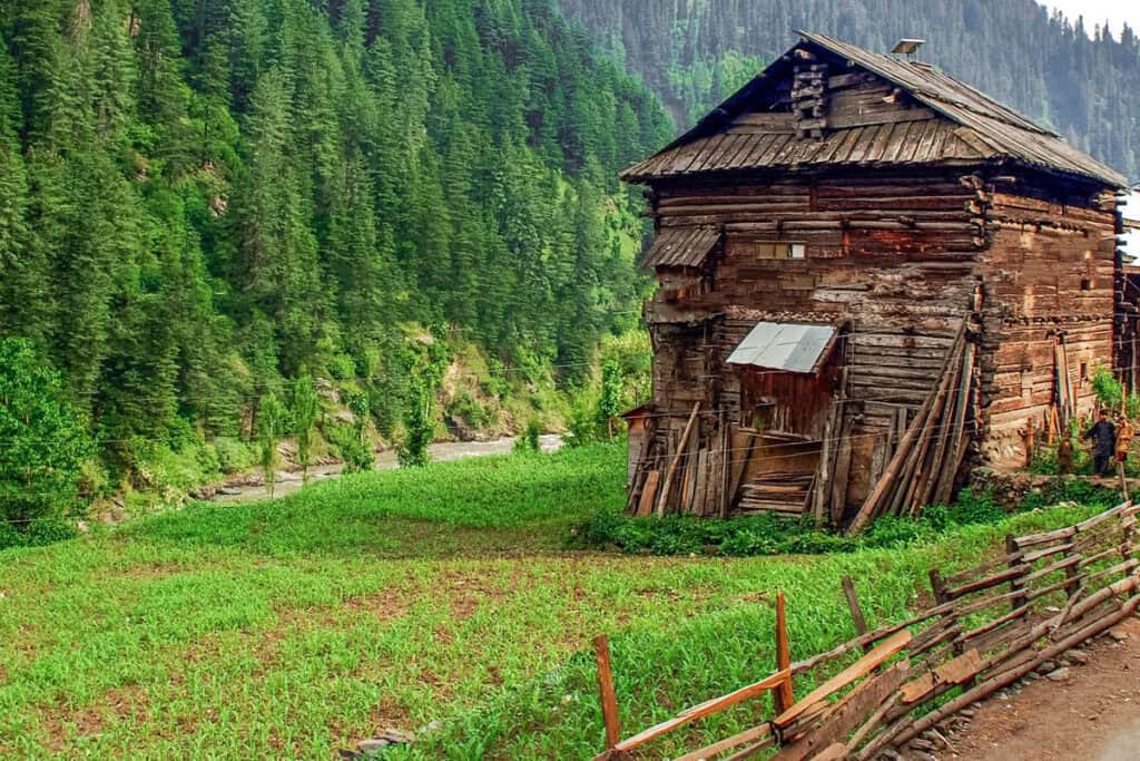 maison en bois au Pakistan