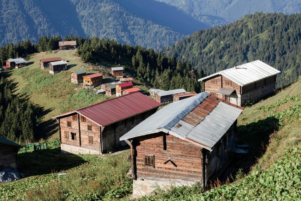 maisons Yayla du plateau de Demirkapi