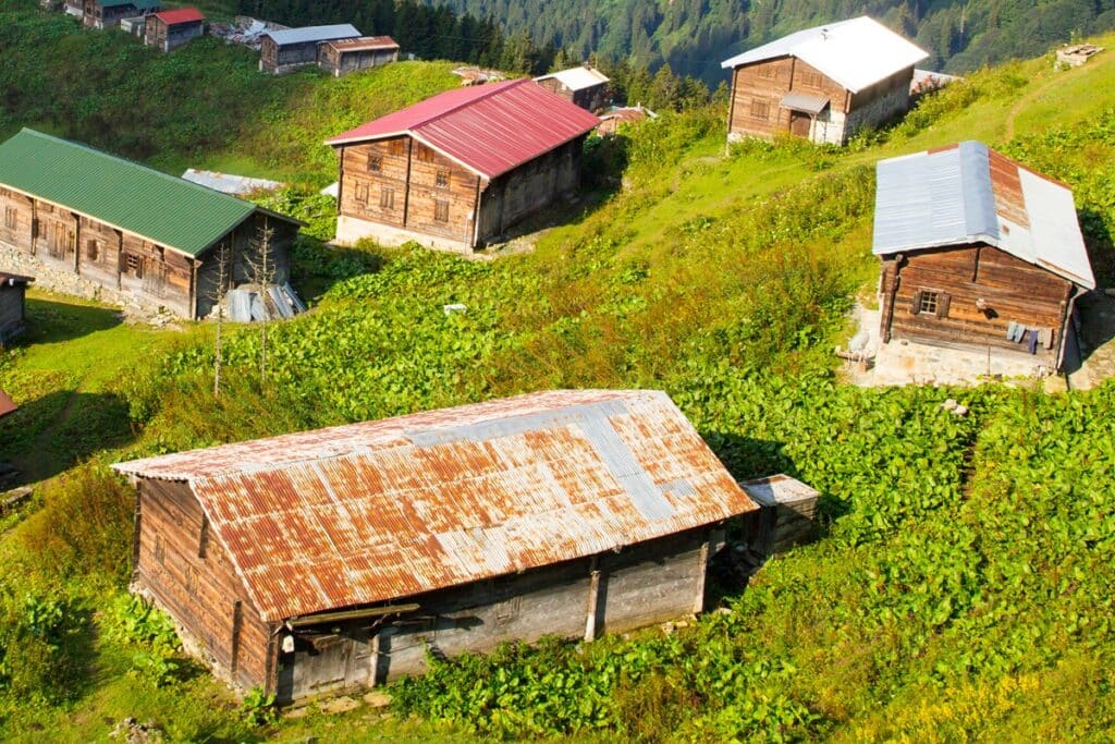 maisons en bois Yayla du plateau de Demirkapi