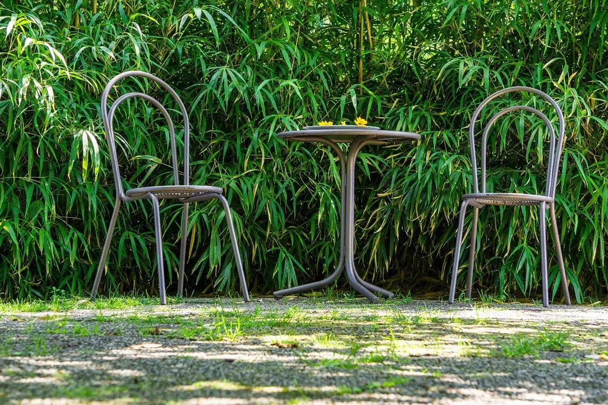 L'acier et le design : comment le mobilier en métal "made in France" sublime vos espaces