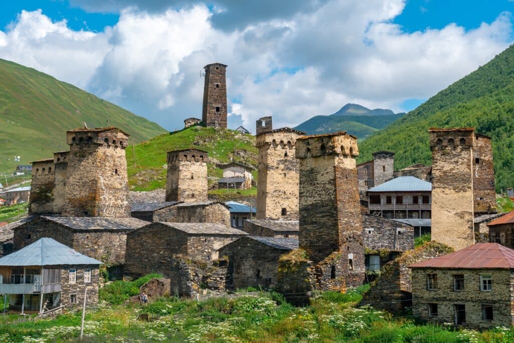 maisons tour à Ushguli