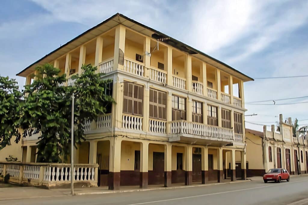 grande maison coloniale à Malabo