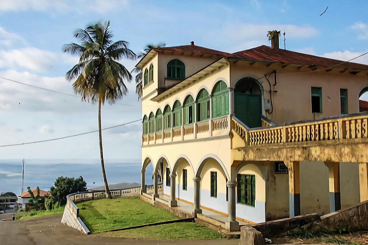 maison coloniale à Malabo