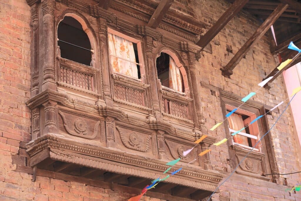 balcon en bois à Lalitpur