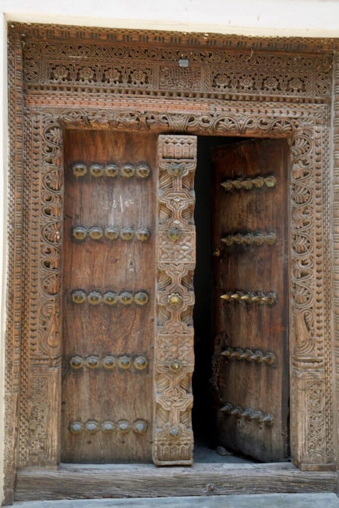porte ancienne à Stone Town