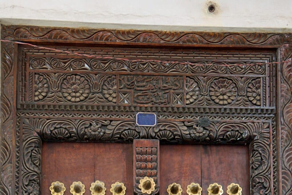 linteau porte de stone town
