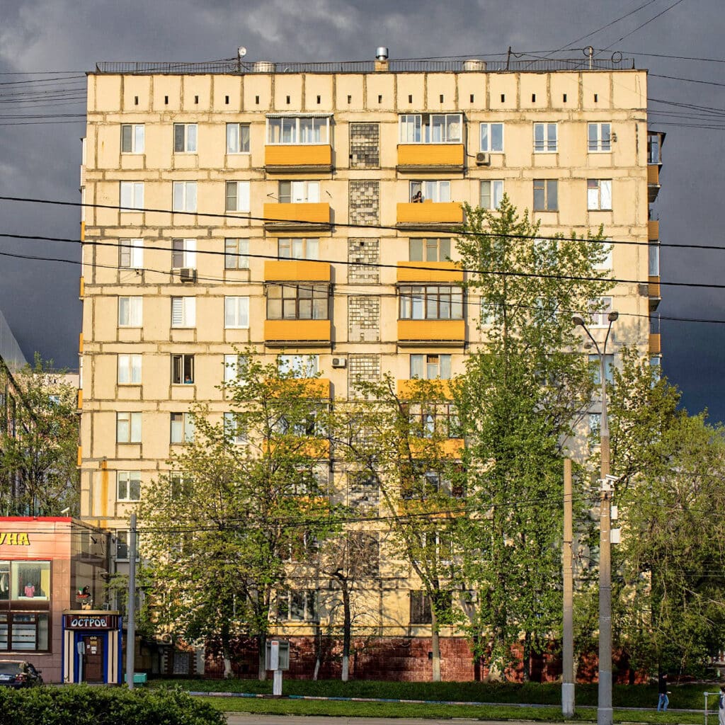 façade d'immeuble Brejnevka en Russie
