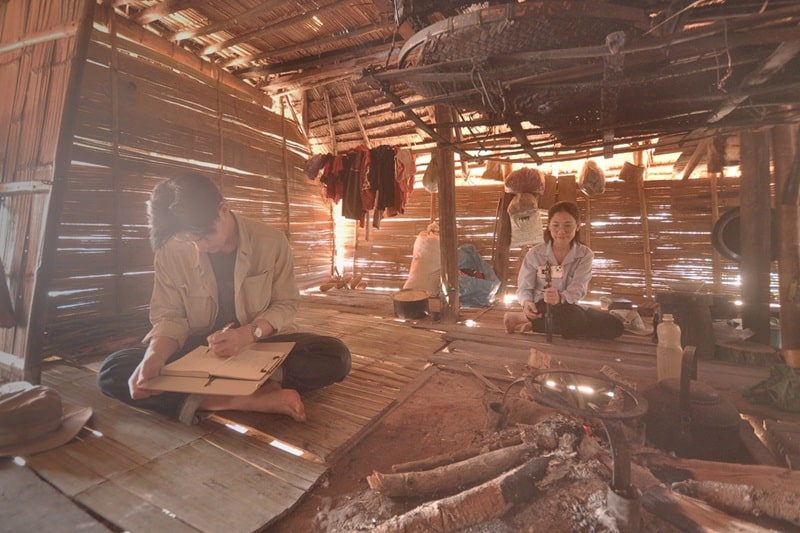 ferme birmane en teck intérieur